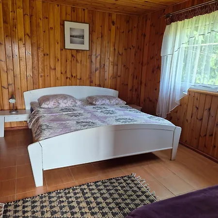 Dom Pod Lipą Pensjonat 3*